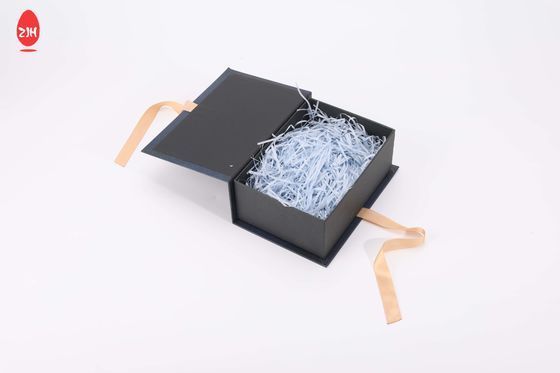 Pliage de cartons magnétique de luxe Logo Hard Rigid fait sur commande de cadeau de poignée de ruban